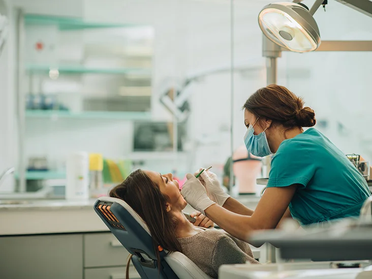 dentist teeth female patient 732x549 thumbnail